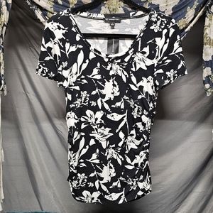 🆕 INC International Concepts | Sugar Rush Blouse in Black & White Floral size S